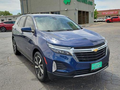 Blue Glow Metallic 2022 Chevrolet Equinox 1LT