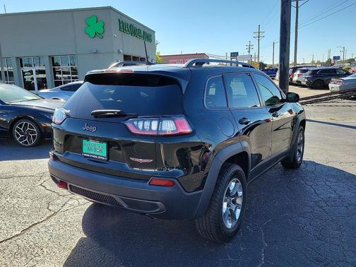 2019 Jeep Cherokee Trailhawk