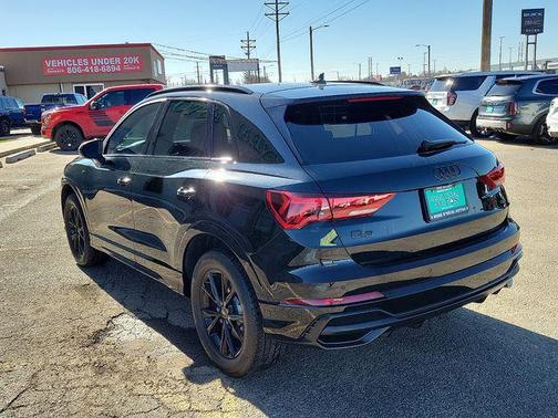 2022 Audi Q3 45 S line Premium