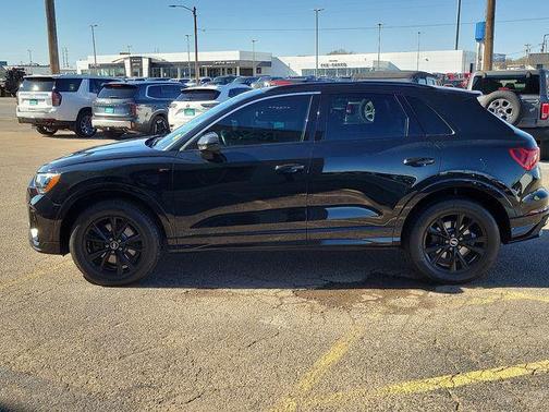 2022 Audi Q3 45 S line Premium