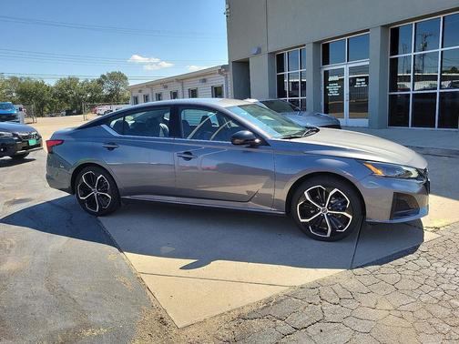 2024 Nissan Altima SR FWD
