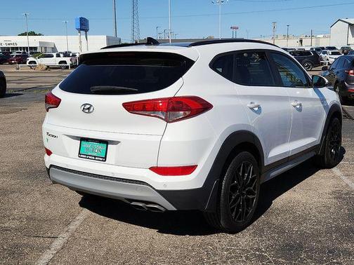 Dazzling White 2018 Hyundai TUCSON Value
