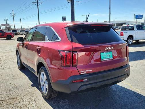 2023 Kia Sorento LX