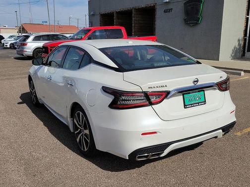 2023 Nissan Maxima SV