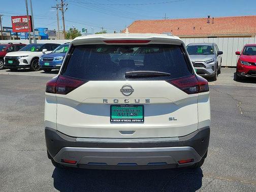 Pearl White Tricoat 2023 Nissan Rogue SL