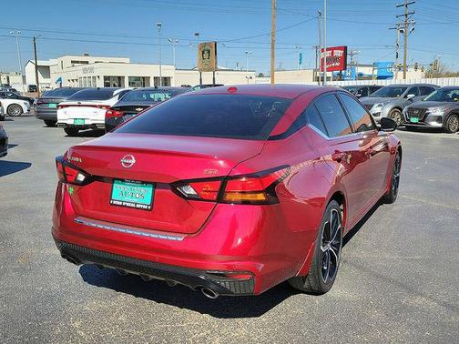 2023 Nissan Altima SR FWD