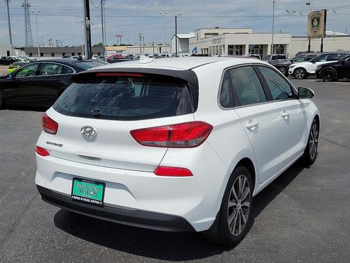 2020 Hyundai Elantra GT Base