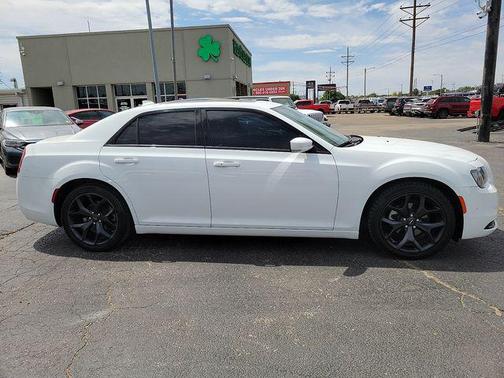 Bright White Clearcoat 2023 Chrysler 300 S