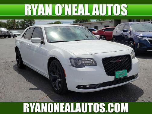 Bright White Clearcoat 2023 Chrysler 300 S