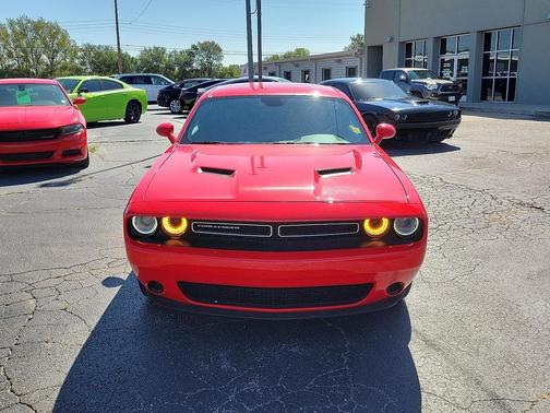 2022 Dodge Challenger SXT