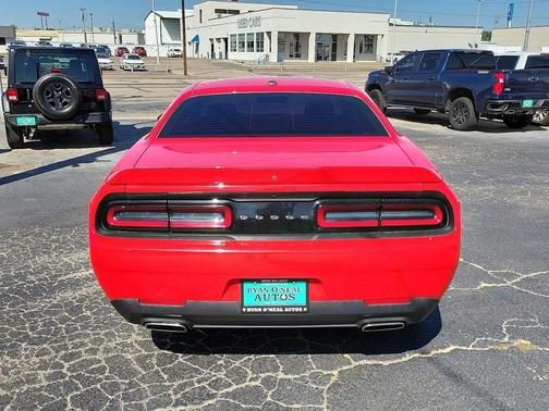 2022 Dodge Challenger SXT