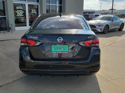2021 Nissan Versa 1.6 SV