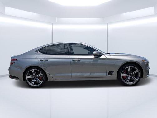 2024 Genesis G70 2.5T RWD