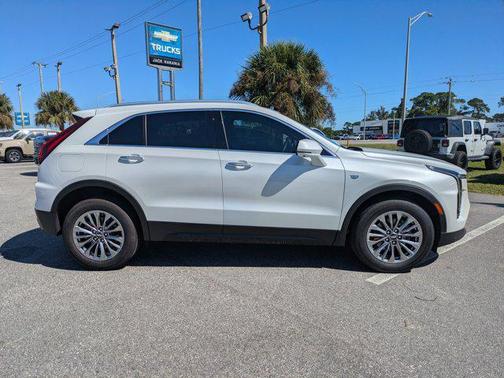 2024 Cadillac XT4 Premium Luxury