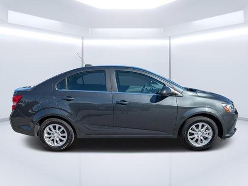 2020 Chevrolet Sonic FWD Sedan LT