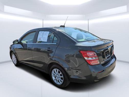 2020 Chevrolet Sonic FWD Sedan LT