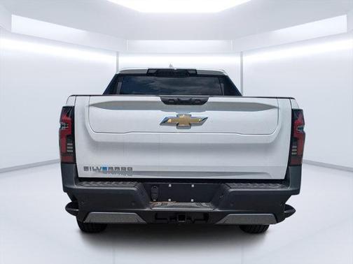 2025 Chevrolet Silverado EV LT