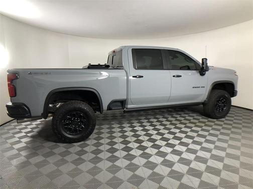 2024 Chevrolet Silverado 2500 4WD Crew Cab Standard Bed ZR2