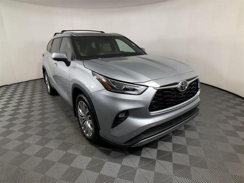 2023 Toyota Highlander Platinum
