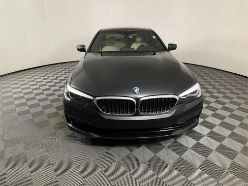 2017 BMW 530 530i