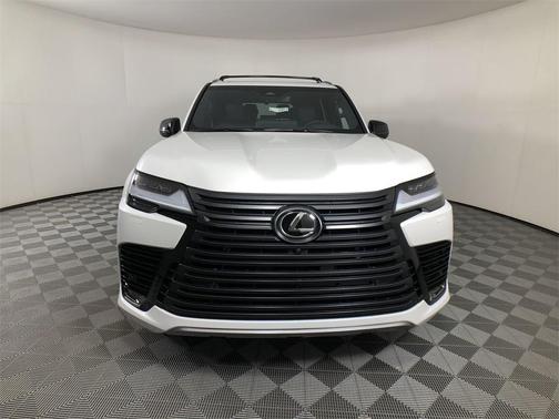 2025 Lexus LX 700h Overtrail