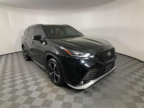 2022 Toyota Highlander XSE