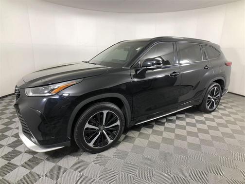 2022 Toyota Highlander XSE