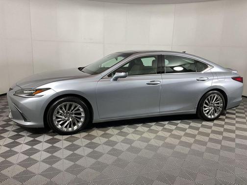 2022 Lexus ES 350 Ultra Luxury