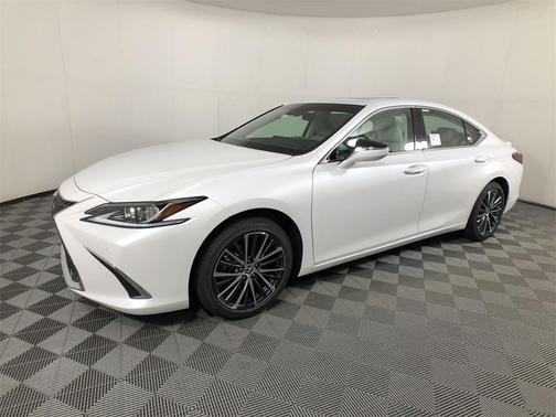 2025 Lexus ES 300h Base