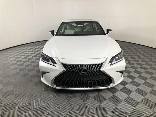 2025 Lexus ES 300h Base