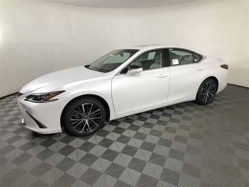 2025 Lexus ES 300h Base