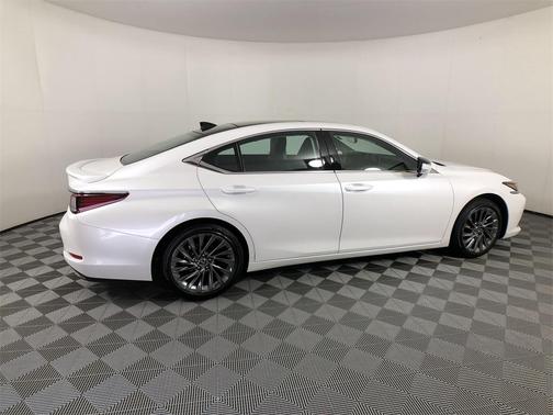 2024 Lexus ES 350 Ultra Luxury