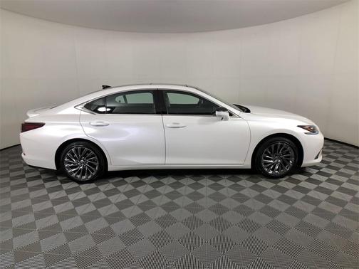 2024 Lexus ES 350 Ultra Luxury