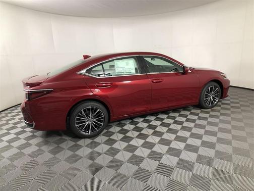 2025 Lexus ES 300h Base