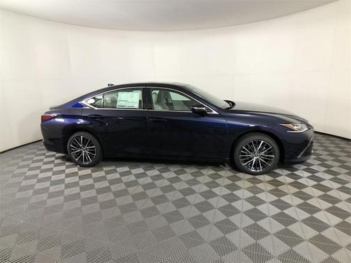 2025 Lexus ES 350 Base