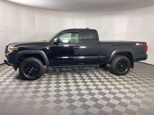 2022 Toyota Tacoma SR