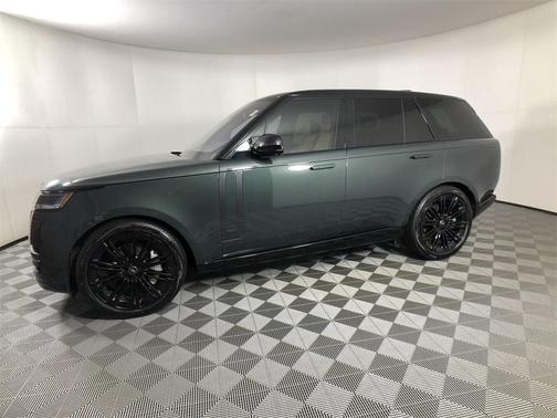 2023 Land Rover Range Rover P530 SE