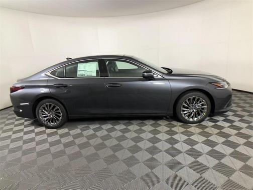 2025 Lexus ES 350 Ultra Luxury