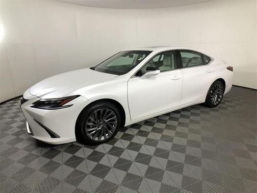 2025 Lexus ES 300h Ultra Luxury
