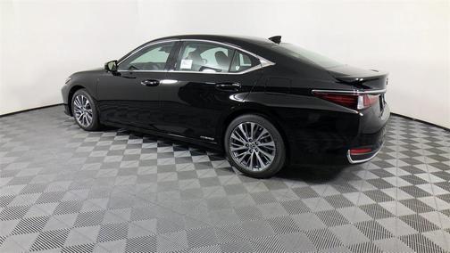 2020 Lexus ES 300h Base