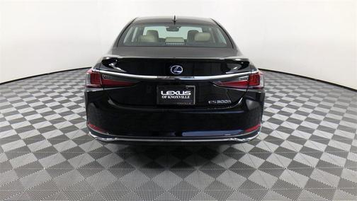 2020 Lexus ES 300h Base