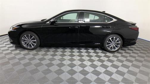 2020 Lexus ES 300h Base
