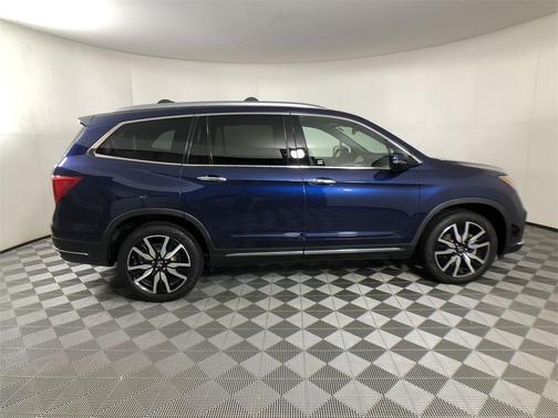 2019 Honda Pilot Touring 8-Passenger