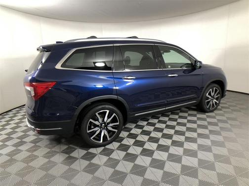 2019 Honda Pilot Touring 8-Passenger