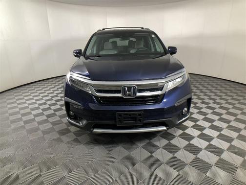 2019 Honda Pilot Touring 8-Passenger