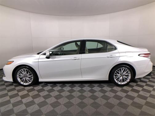 2018 Toyota Camry XLE
