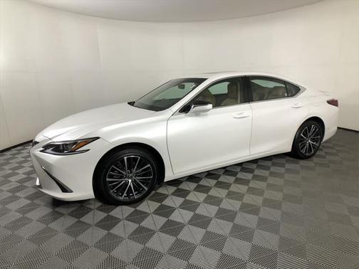 2024 Lexus ES 300h Premium