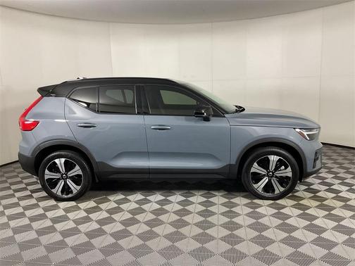 2023 Volvo XC40 Recharge Pure Electric Twin Plus