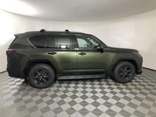 2025 Lexus LX 700h Overtrail