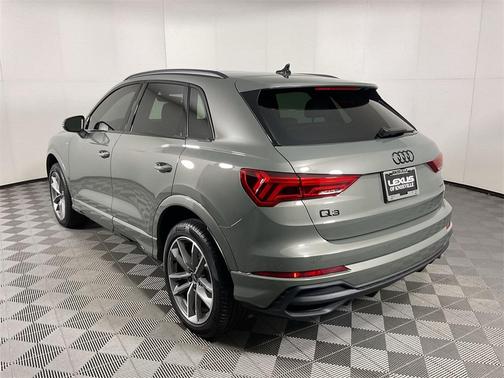 2025 Audi Q3 Premium 45 TFSI S line quattro Tiptronic